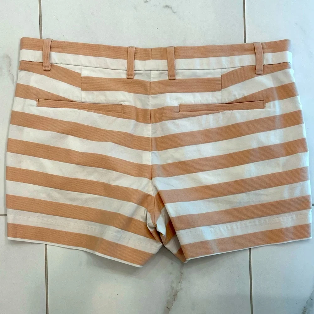 GAP, EUC, Blush pink and white striped summer shorts, size 2, with stretch - Picture 2 of 4